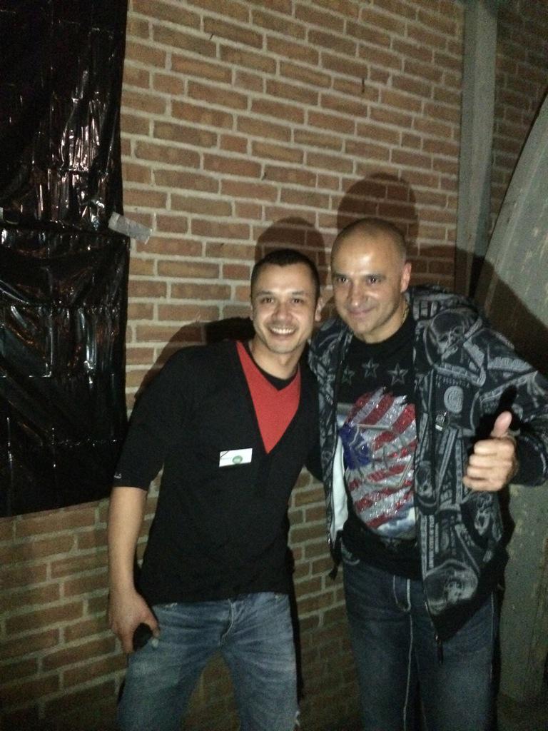 remcotillmann's tweet photo. Thanx @djpaulelstak en @Mentaltheo  voor weer een top avondje gister in #Didam #diemteam http://t.co/RoWHz42MHd