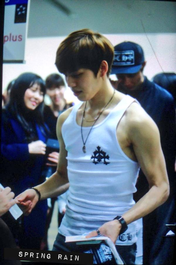 CBQ2FAtUUAAUd7N.jpg:large