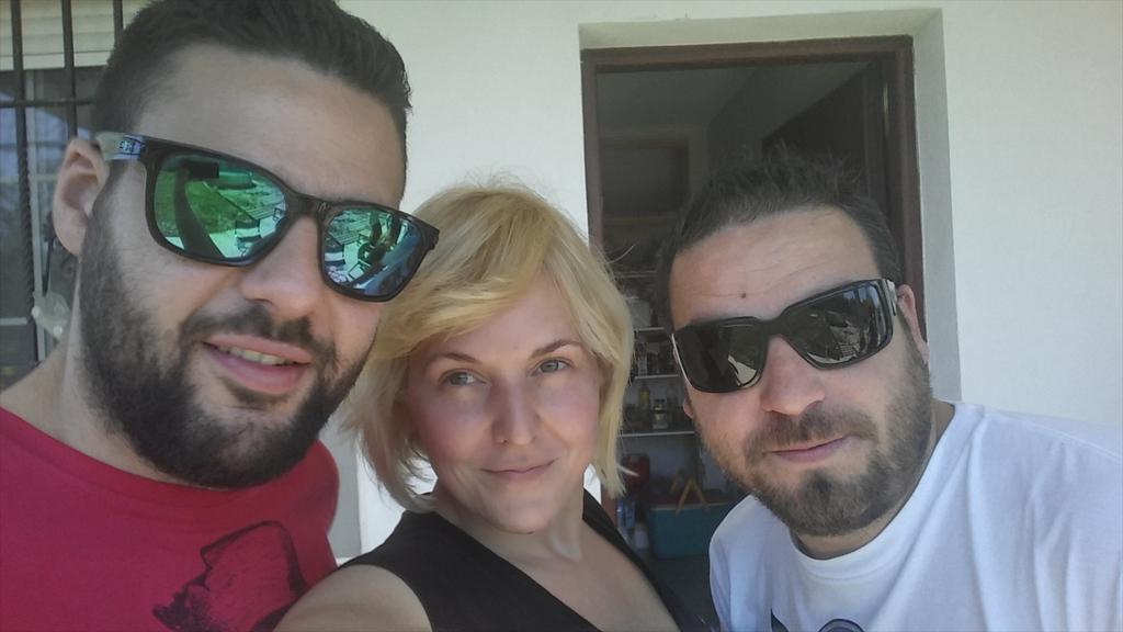 WEROONIKA's tweet photo. Vaya personajes!!!! @Titopito_5 @ercompletito  😂😂😂 http://t.co/q2ePMXWlU7
