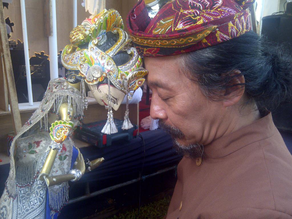 Hari ini bertemu wayang golek Yudhistira peninggalan mendiang Kang Asep Sunandar Sunarya …