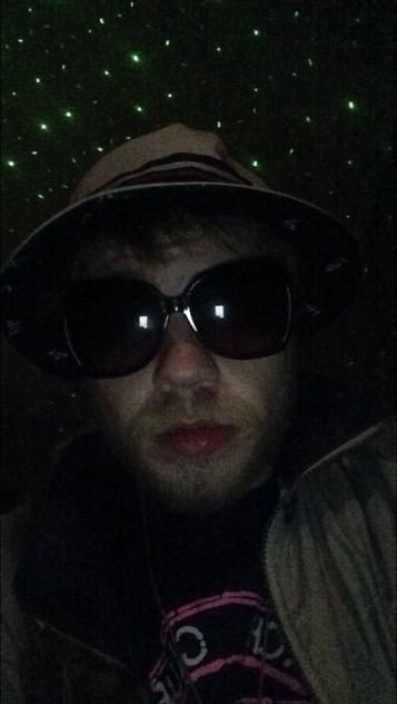 RYlowkey's tweet photo. She said I look like a young Hunter S. Thompson so I know it's real. Don't fear the loather #squadrilateral http://t.co/4mxOyqfK5Q
