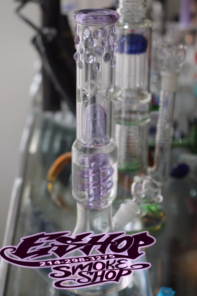eshopsmokeshop's tweet photo. dis so clean, dis so icey http://t.co/kXKRkhhl7l