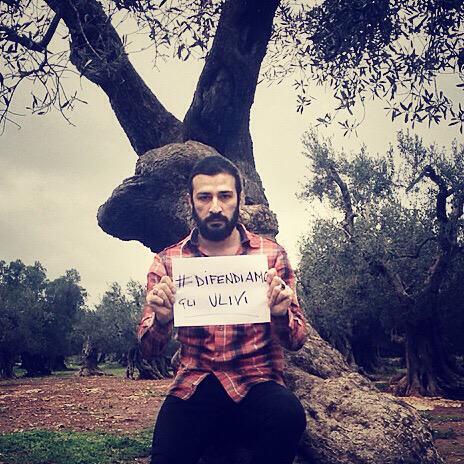 Negramaro's tweet photo. #difendiamogliulivi http://t.co/s9sdGdZZ8G