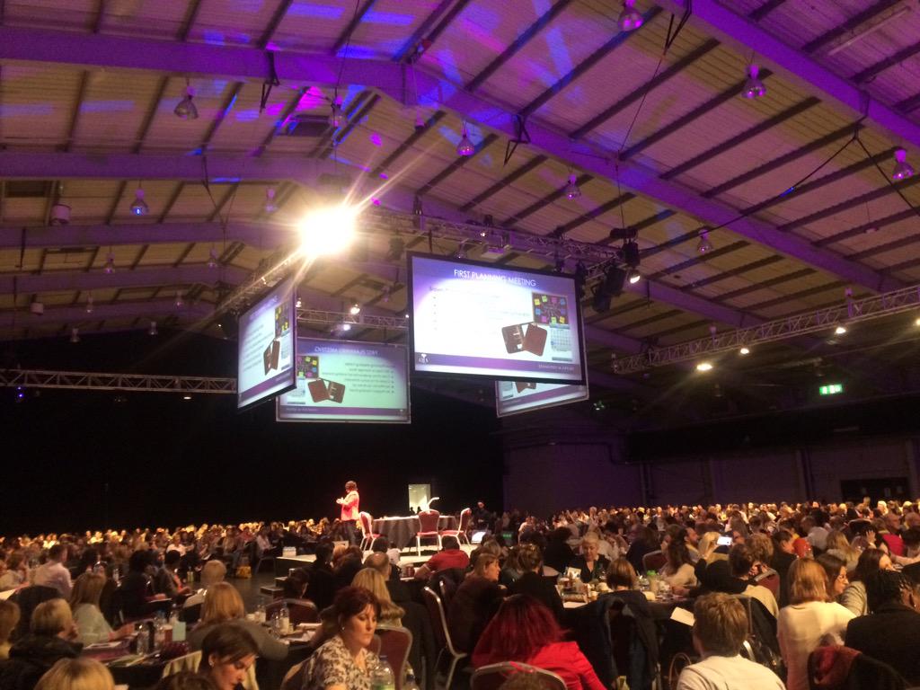 LouBarnacle's tweet image. Sunday morning coaching from Forever Millionaire Diana... #QLSdiamond