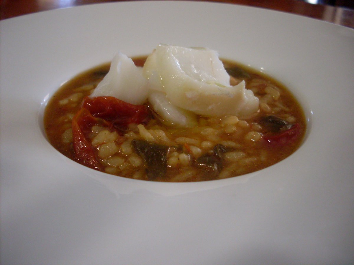 DavidArizaAbad's tweet photo. Tiempo de pasión,tiempo de presión,domingos de arroz.De bacalao con espinaca #freelandcook Muy buenos días.#Alicante http://t.co/n31MyxpEXn