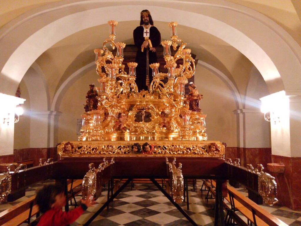 Nuestro Titulares ya estan preparados para su estación de penitencia de mañana #LunesSanto2015