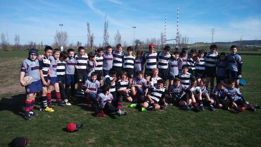 ORDIZIARUGBY's tweet photo. Valladoliden alebiñak amaiturik .
Finalizado el partido de los alevines .
Chami &amp; Ordizia. http://t.co/e6HBnFB9oG