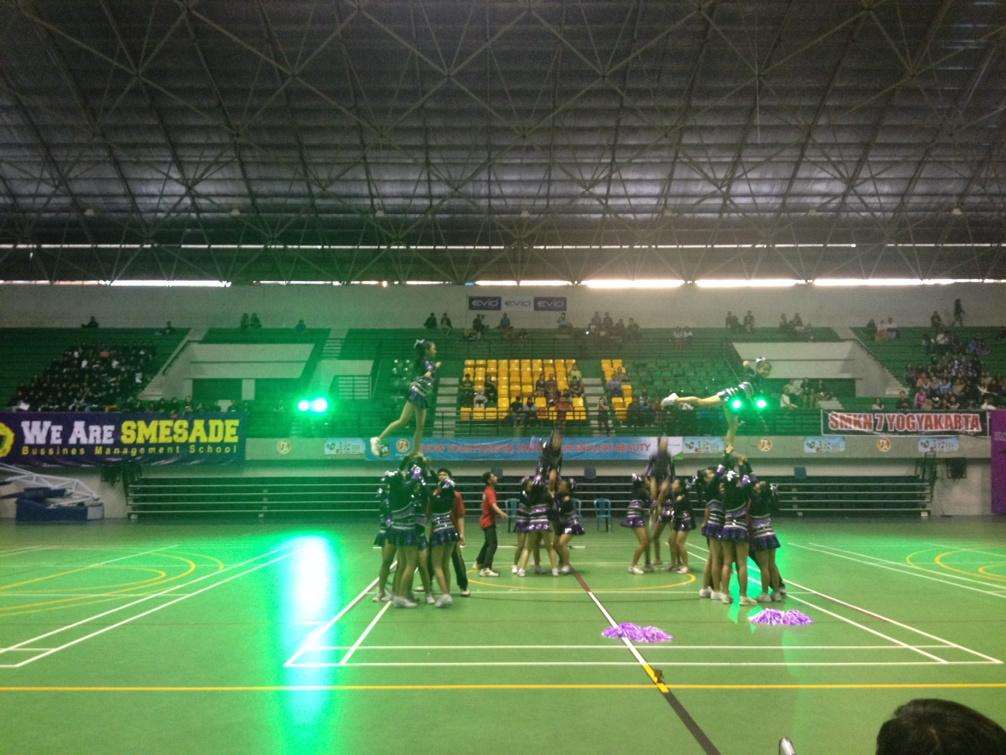 Kalo ini dari <a href="/RD_cheers/">Rassel Dazzle Cheers</a> SMA Stella Duce 1! Lg pada diatas gt keren bgt dehh :3 #FS2015