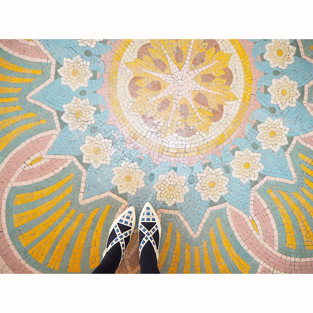 TheLDNChatter's tweet photo. At the @peninsulaparis in my new #LKBxLB flats ๐ #PeninsulaMoments #TLCVacation ๐ซ๐ท (Shoes: http://t.co/QKIELovg81) http://t.co/d9bMciHGbP