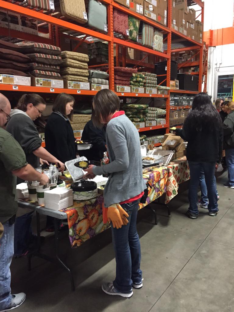 CoferRegenia's tweet photo. HD 1404 celebrating Success Sharing with an awesome breakfast from Bob Evans!!#BDDSW http://t.co/nj8QYeqFuj