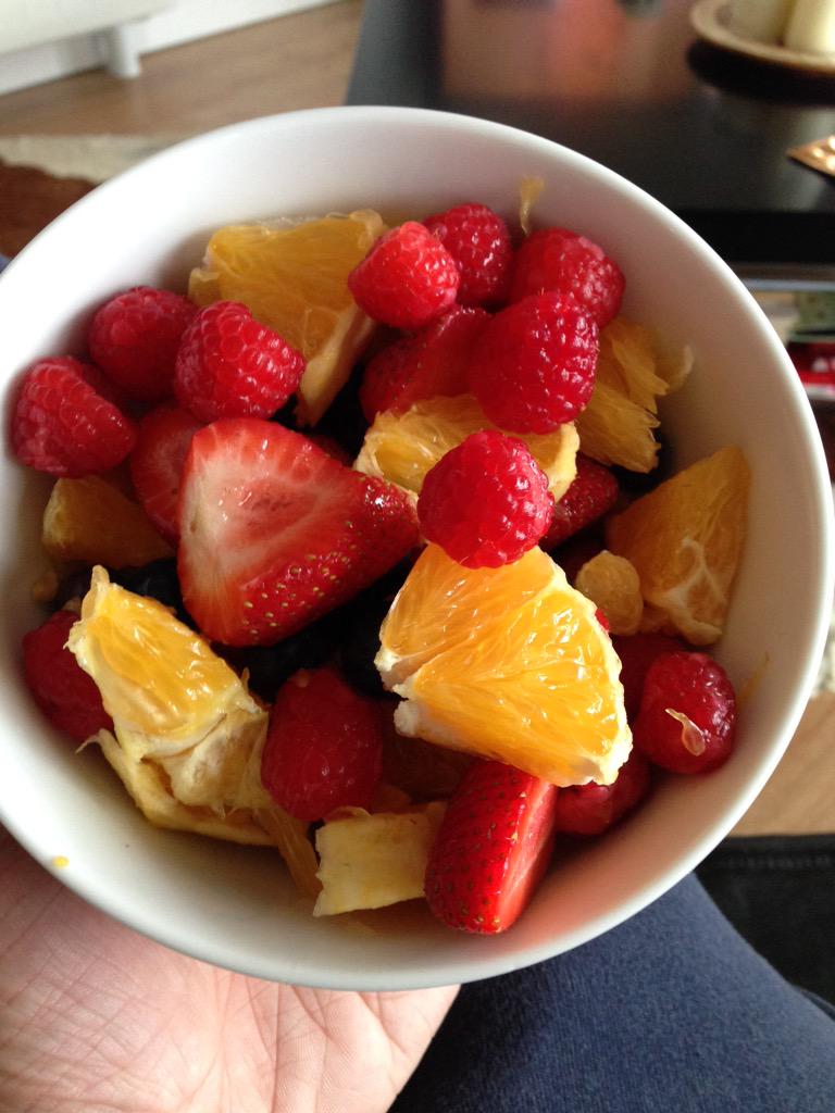 Niedzielna bomba energetyczna. Mam nadzieje,ze trening bedzie owocny. Tutti fruity cza cza cza. 😇