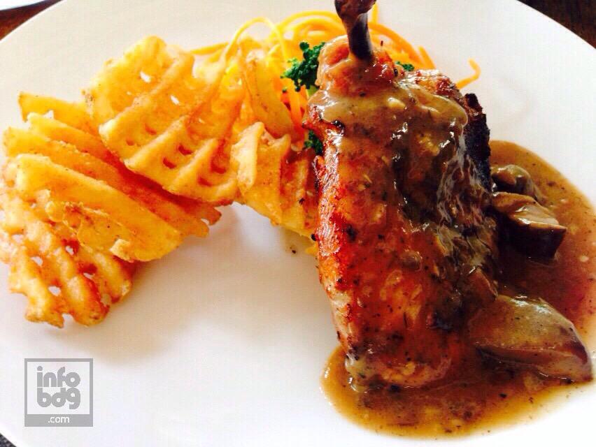 infobdg's tweet photo. Yummy!!! RT @infobdgkuliner: Chicken Mushroom (At @vanillaBDG Jl. Cimanuk No.11) #infoBDGkuliner http://t.co/u5iq3VjPgJ