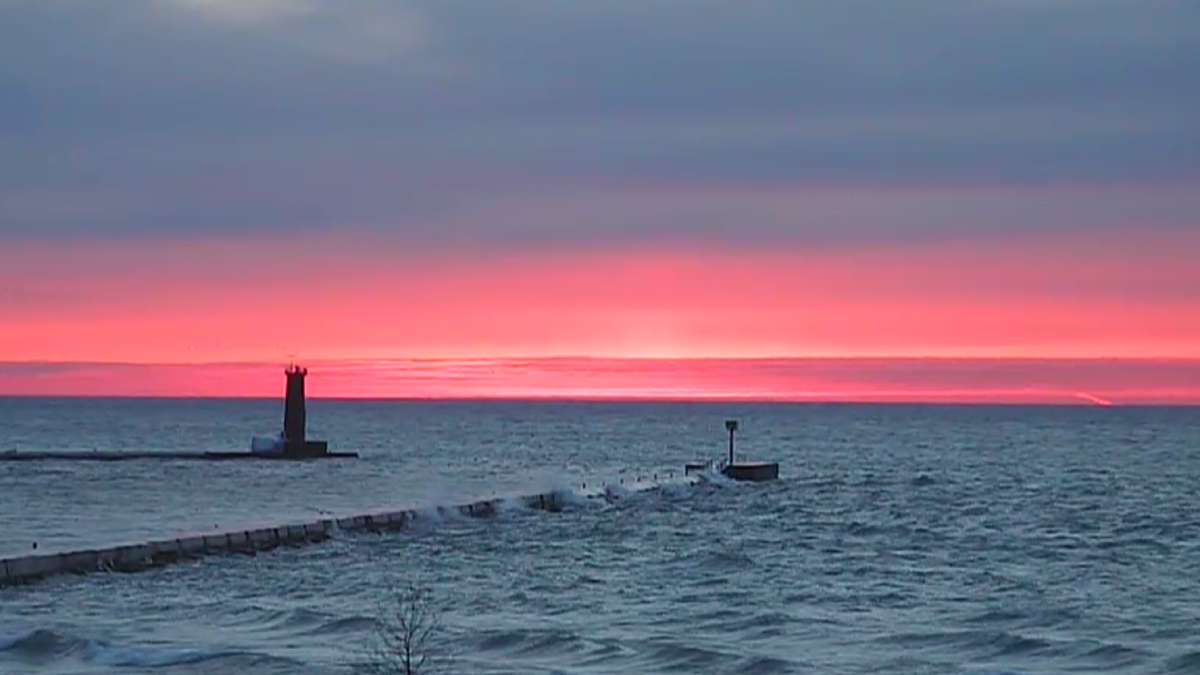 jnelsonWJCL's tweet photo. 'Red sky by morning, sailors take warning' very true today. Wind gusts ~40mph &amp; some rain. #wiwx http://t.co/ZZZQIEbORh
