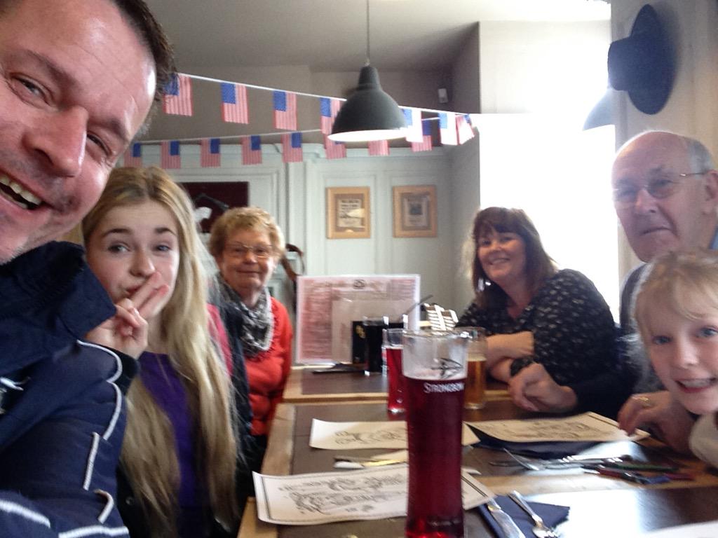 wainexx's tweet image. Dins  @FunnyOnionBar  #pinttime