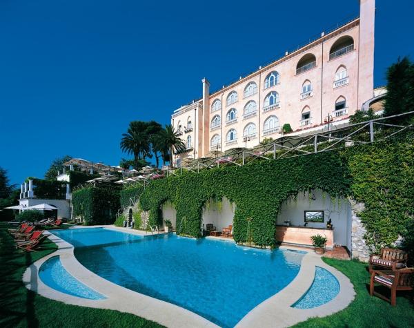 Top Resort Swimming Pools liefact.com/?p=3674