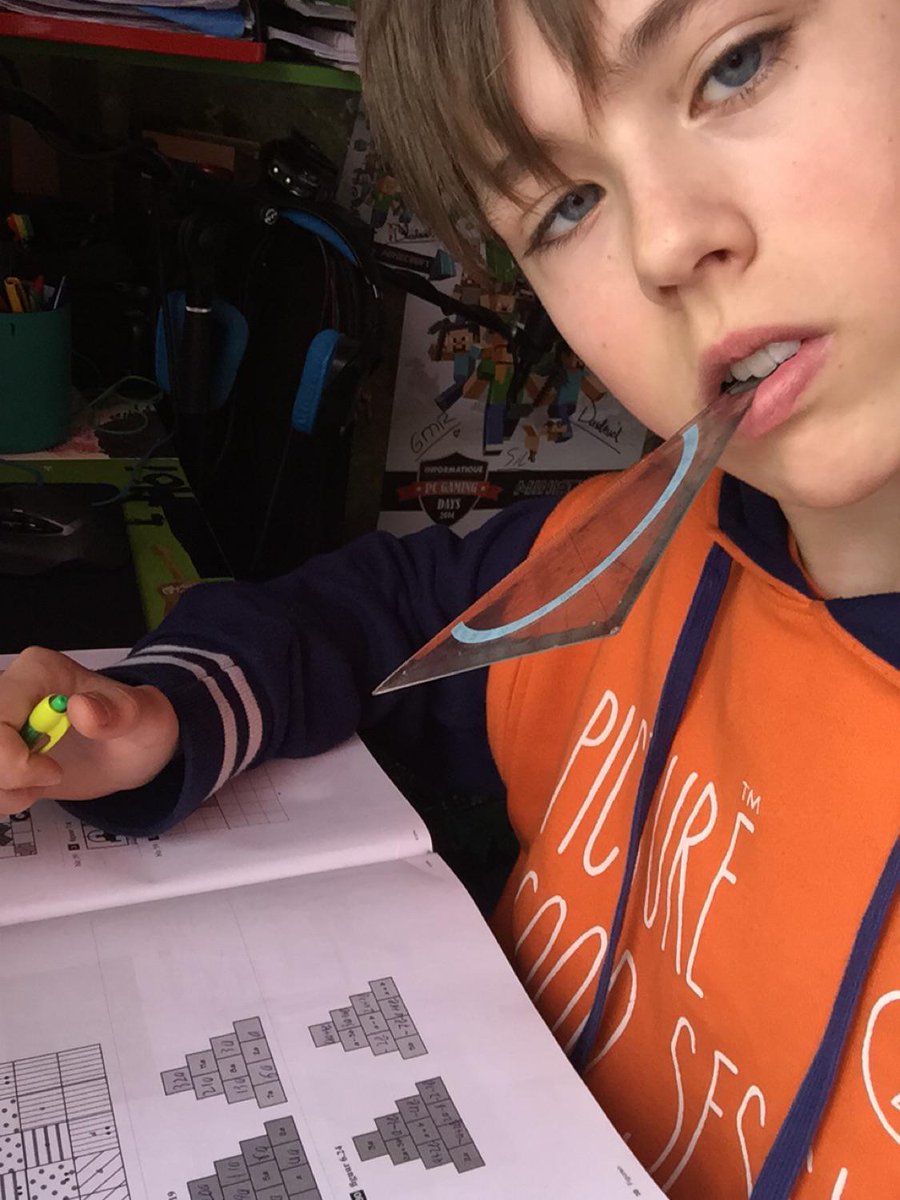 Boudewijn kreeg een lief kaartje, Remi knutselt aan z'n scooter en Selfie-Sil maakt z'n huiswerk #3fm #zondag