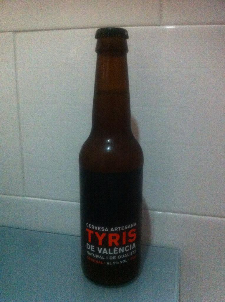 BarneyGumble86's tweet photo. Y para comer una @CervezaTyris bien fresquita. http://t.co/9ZigHn3UWh