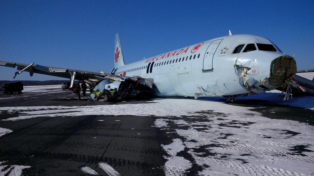 flightradar24's tweet photo. HQ photos of Air Canada C-FTJP at Halifax Airport can be found on TSBCanada's Flickr stream https://t.co/jaRR2n99QU http://t.co/7eJmdE3o1x