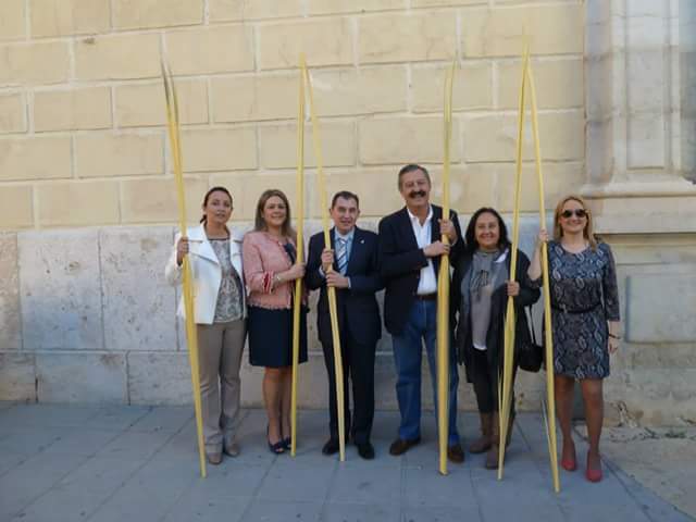 pilar_sanchez_p's tweet photo. “@mati_lopez11: El @ppalboraya en la Procesion del Domingo de Ramos http://t.co/gF6mn3buo2”