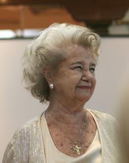 Nos ha dejado la gran Matilde Conesa, la mejor persona y actriz que he tenido la fortuna de conocer. Día muy triste.