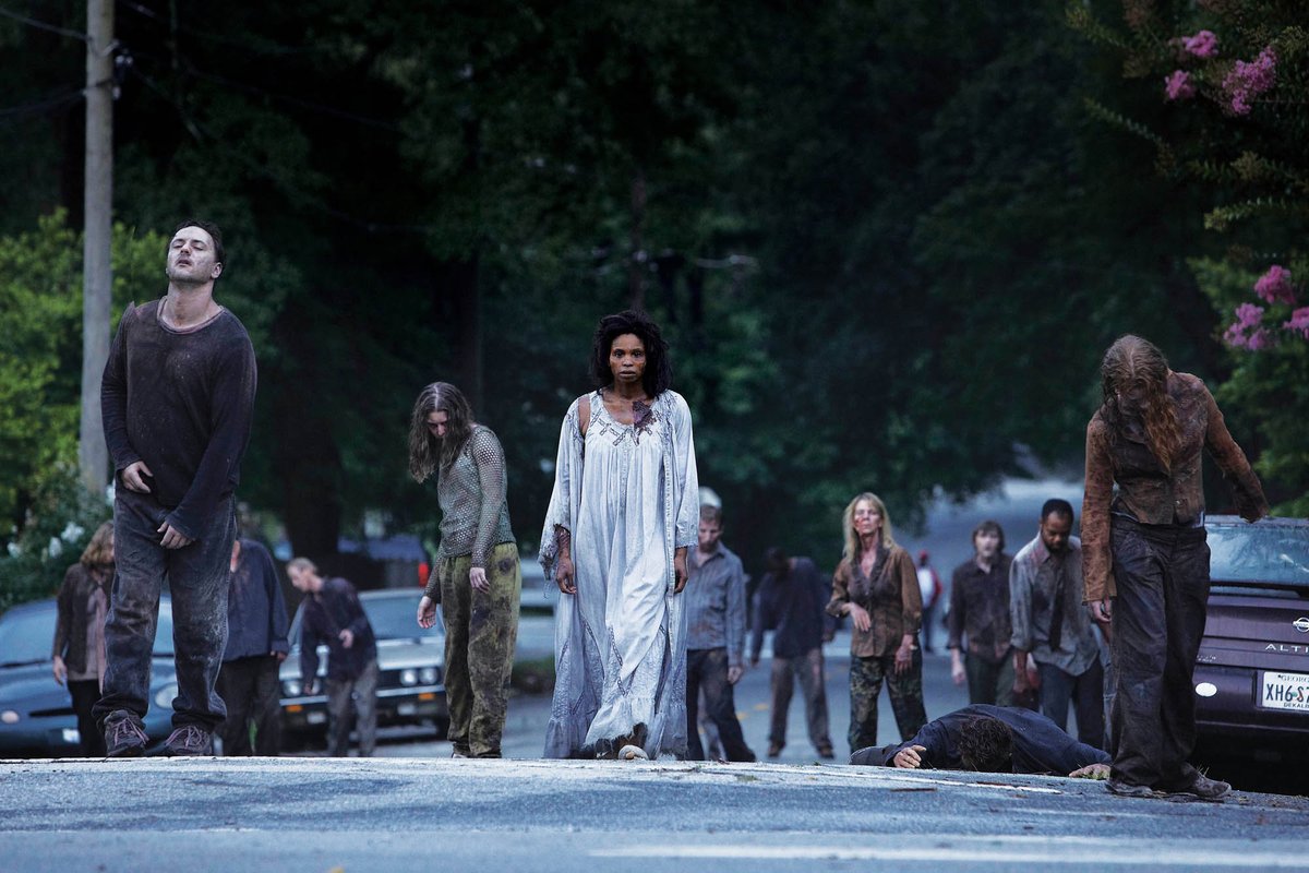 NomanTwd's tweet photo. FLASHBACK #TheWalkingDead Season 1 @RickGrimes108 @espinosatwd @BroxFanthony @reedxsarmy @daddyreedus @Reedus_Clan http://t.co/9pjv2uzH8b