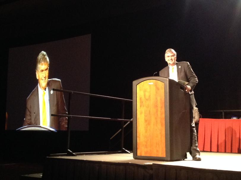 UH_STEM_Center's tweet photo. Dr. George Perry, Dean of UTSA College of Sciences welcomed students to TX Science and Engineering Fair. @SEFHouston http://t.co/Z145lcCe10