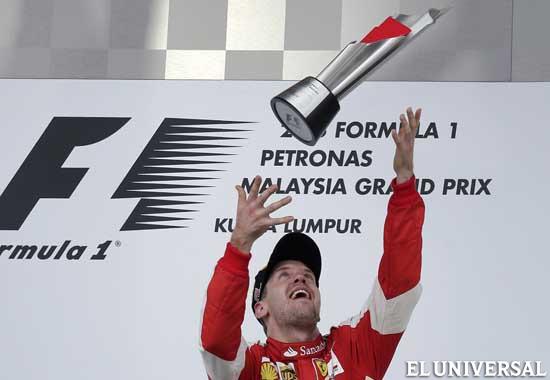 Vettel se alzó con el GP de Malasia #F1 tinyurl.com/o9t6hxy