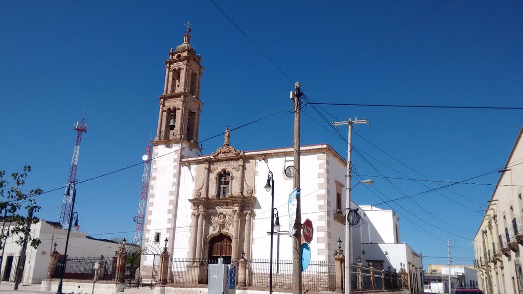 Alonso_Blancas's tweet photo. ¡Buenos días! Ya estamos disfrutando las vacaciones de #SemanaSanta en #MapimiDurango. ¿Tú dónde te encuentras? http://t.co/PUItlCzwas
