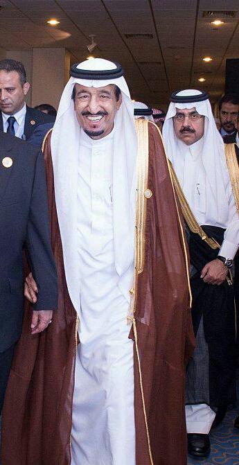 popp8000's tweet photo. #حقيقة_لا_يمكن_انكارها 
تلك إبتسامه يقف خلفها قائد محنك وحكيم وهناك نظرة وزير يهتز لها العالم إحتراما وهيبه.. http://t.co/efPw917QPU