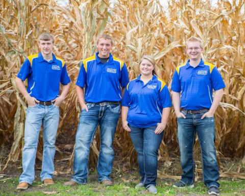ShullsburgFFA's tweet photo. Thank you to our retiring senior officers 💙💛 #shullsburgpride #influentialleaders #WIFFA http://t.co/JKClIZhT8Y