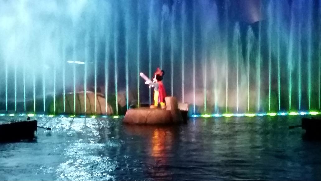 fourms2go's tweet photo. @MadSouthernBand Having a "Fantasmic" time at Hollywood Studios. http://t.co/NxMG0MxBSQ