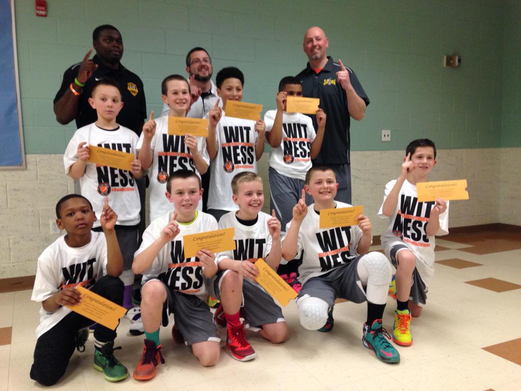 avzingarella's tweet photo. 2 weeks 2 Championships!! On to 11U to see what we are made of. Sting Elite legitimate 10U. #stingelite #zerogravity http://t.co/kBFsGgfKlK