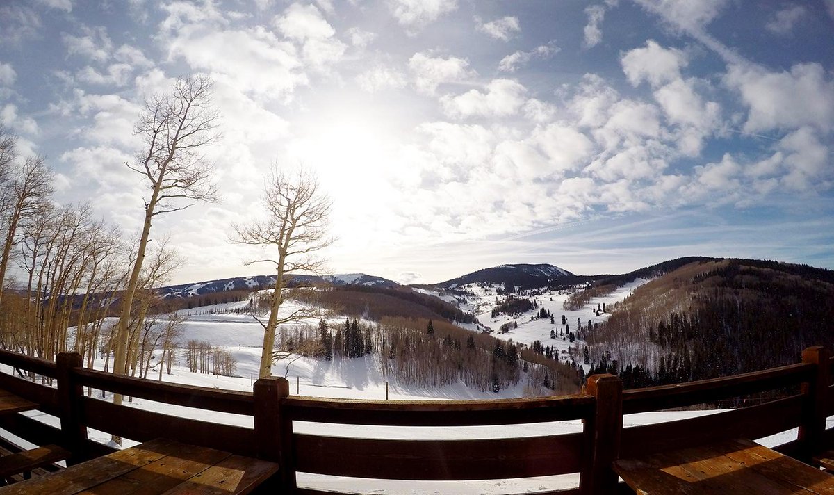beavercreekmtn's tweet photo. Give your legs a rest and enjoy the spectacular views from the deck at Mamie's Mountain Grill! #BCsun http://t.co/0PMutMlt8L
