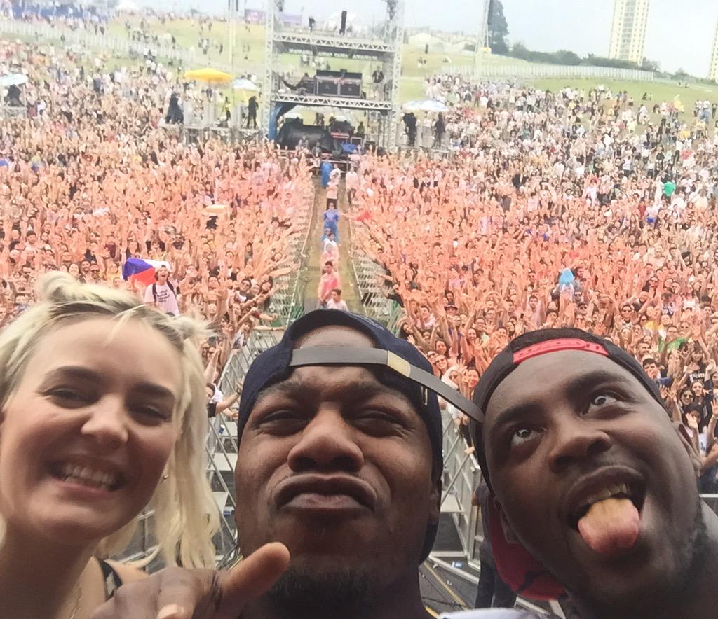 We love you #Brazil!!! #LollapaloozaBrasil ❤️🙌
