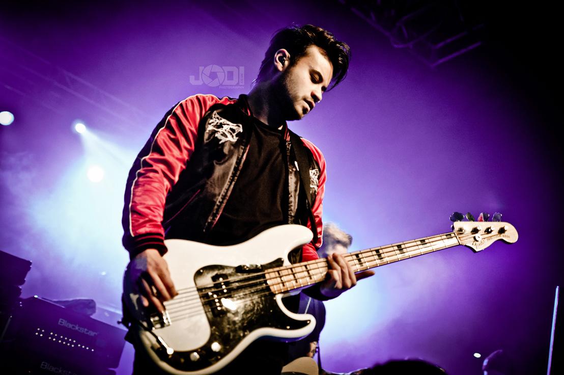 Jodiphotography's tweet photo. Couple more photos of @YoungGunsUK :) #youngguns #kerrangtour2015 http://t.co/hEdPJ7EcbV