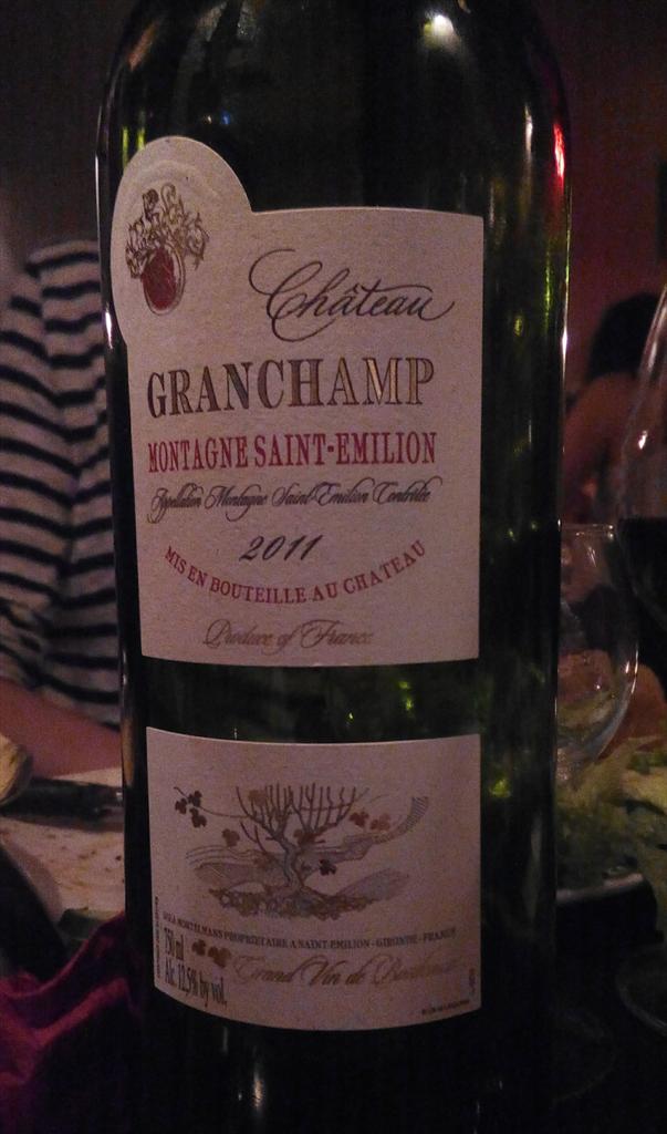 LudoLMGA's tweet photo. On a que le bien que l'on se fait !
@morgane_derila @ConstantMorgan #bellevie #restoentreamis #vin #saintemilion http://t.co/wy8XeSnKHJ
