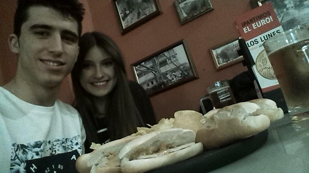jonymatm's tweet photo. Senita el domingo con la mas juapetona!! #Sasa @cristinahshs http://t.co/23gYx3ZYij