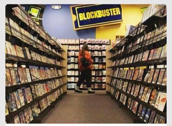 9Osmemory's tweet photo. Family trips to Blockbuster were the best!
I miss these days 😭😭 http://t.co/TVRacEw7q3