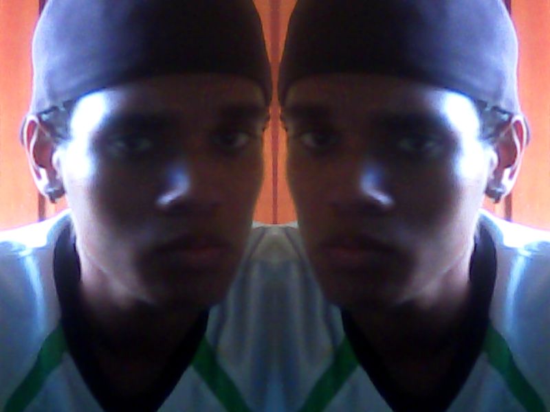40Joseg's tweet photo. La realicé con el efecto Espejo Izquierdo en Webcam Toy #webcamtoy http://t.co/cfCW7Qq4hq