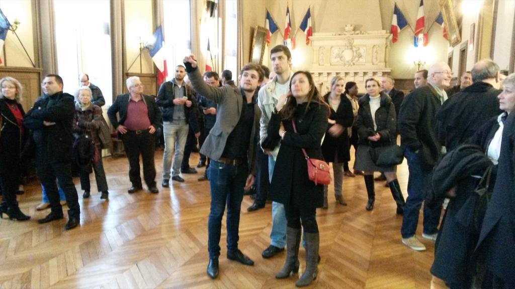 ici_hnormandie's tweet photo. Les soutiens du candidat UMP-UDI Sébastien Lecornu réunis à Vernon #dep27 #departementales2015 http://t.co/cTnvSDYWhE