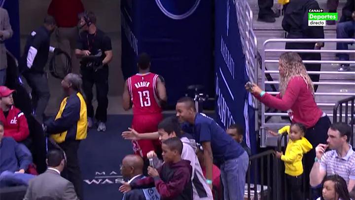 MovistarNBA's tweet photo. Descanso, WAS 46-59 HOU. James Harden corta con un canastón la remontada de #LosWIzards. http://t.co/jvOg1kpQS1