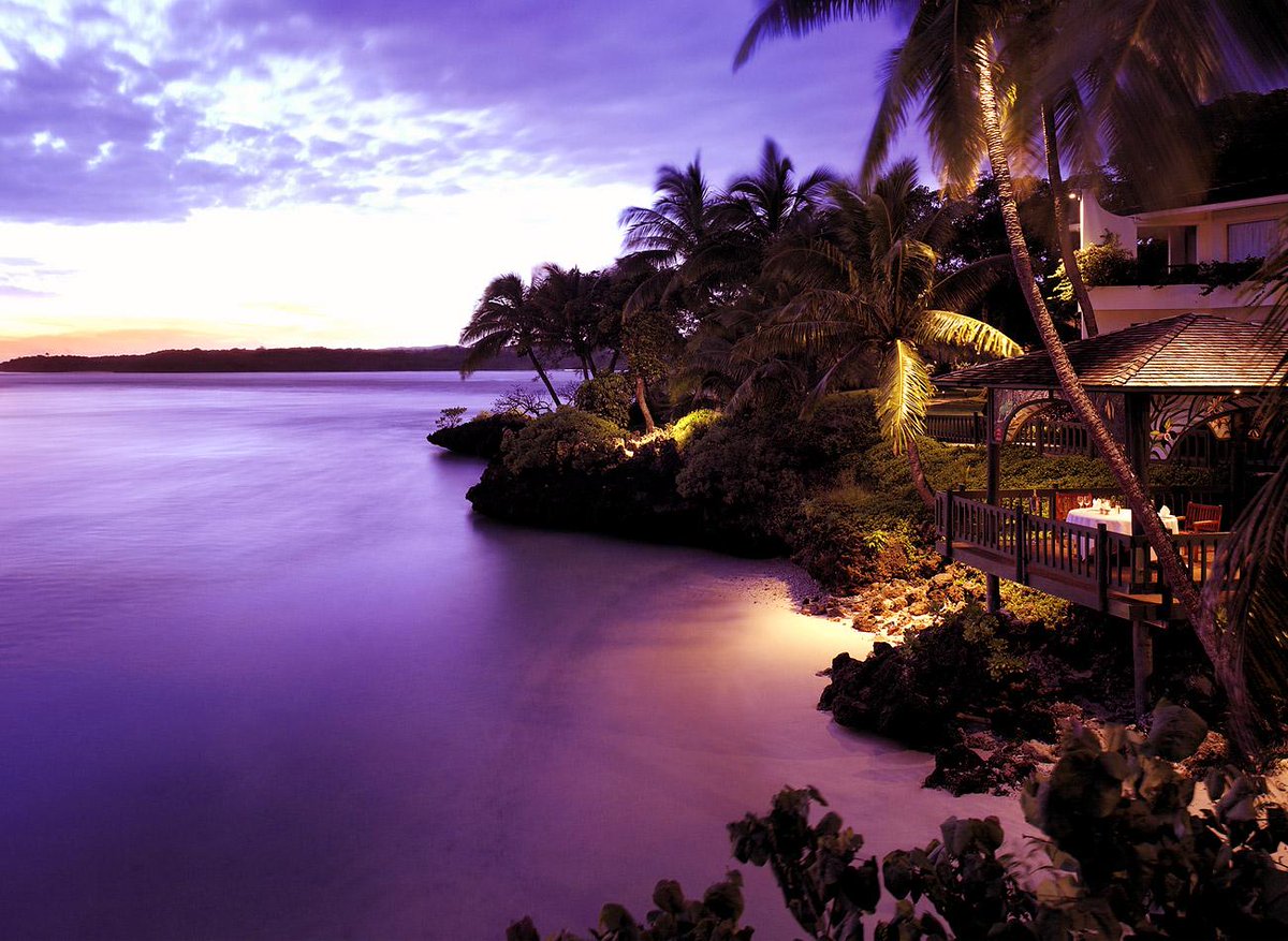 VicenteLozadaB's tweet image. "@ThePlayersWorld: Hut resorts in #Yanuca, #Fiji http://t.co/7e2Hy74Se6"