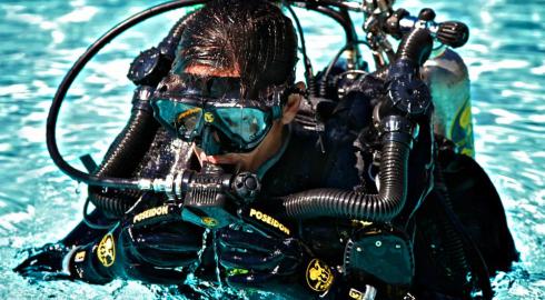 акваланг для дайвинга. погружение с аквалангом. сон акваланг. дайвинг. известные дайверы.