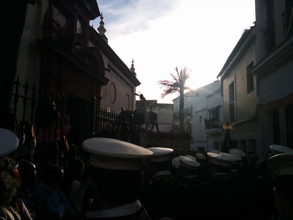 BCTCristoDelMar's tweet photo. Todo preparado en Valverde del Camino para la recogida del Cristo del Amor de la hdad @CruzdelBarrio #SSanta15 http://t.co/QFkFjkEYjO