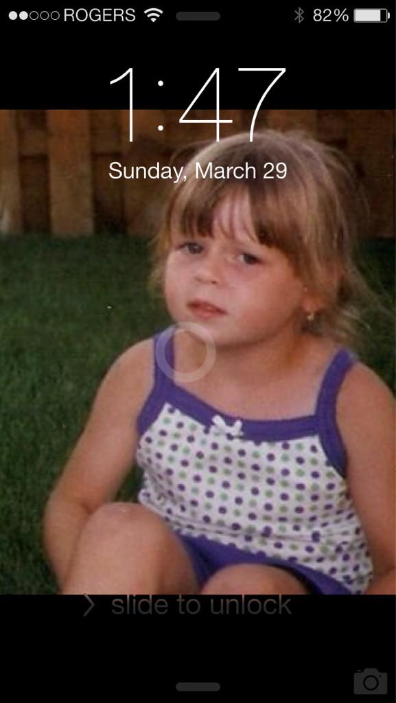 andrewMonahan09's tweet photo. @tifffffg the background on my phone tho👌 http://t.co/vExCfQYP6g