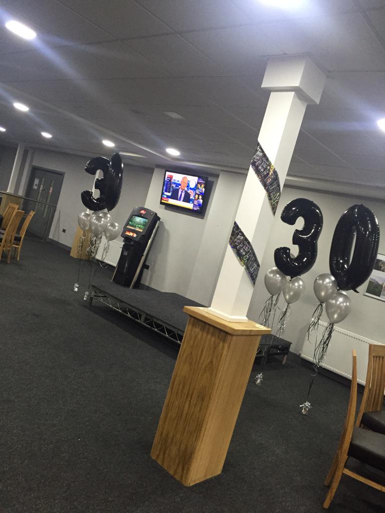 LSSportsCentre's tweet photo. Fancy dress for a 30th birthday🎉🎊 book your event with us now call 0113 285 5955 #events #fun #birthdays http://t.co/dLDbzpgy80
