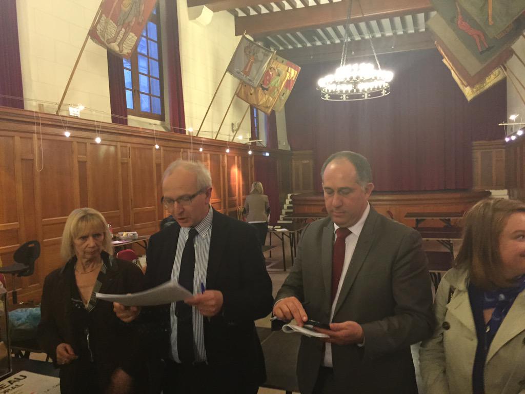 Très belle victoire d'Eric de Valroger Et Danièle Carlier à Compiègne 1! <a href="/DuosOise/">Droite Unie Oise</a> <a href="/UMP_60/">UMP Oise</a> <a href="/UDI_60/">UDI Oise</a> ! 67,74%!Bravo!