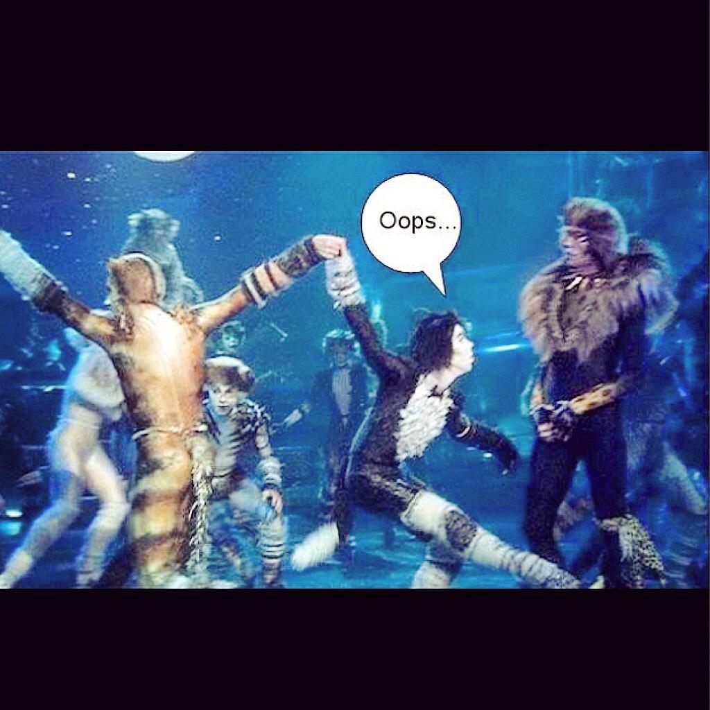 _jelliclecats's tweet photo. #catsthemusical #jelliclecats #Victoria #Alonzo #Skimbleshanks #Pouncival #Mistoffelees #RumTumTugger #Cassandra http://t.co/PvB3AzRQzO