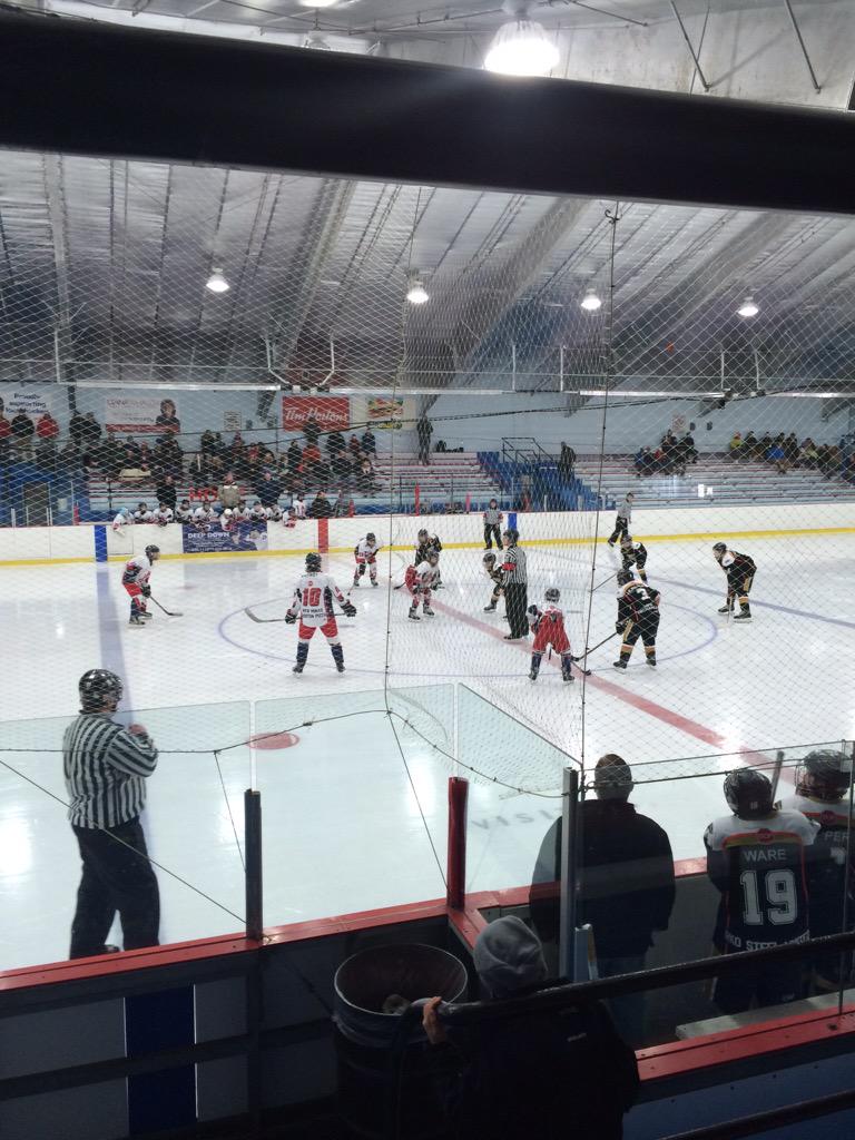 HalifaxHawksAAA's tweet photo. 3rd period underway http://t.co/szMkUHdd2E