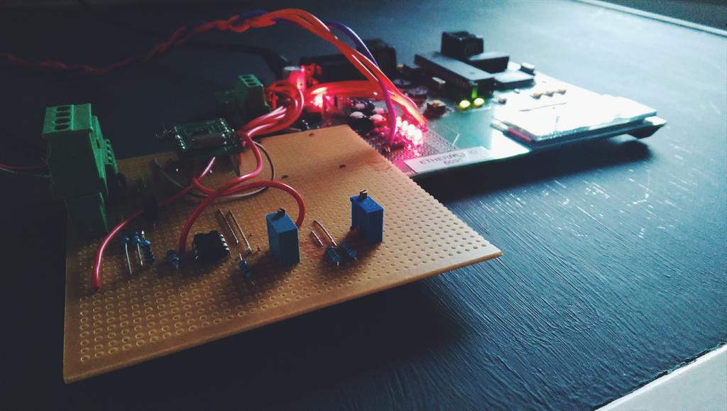 goldenboybrew's tweet photo. Little project we started working on. Adding some intelligence to our kegerator. Still in the prototype phase though. http://t.co/SJVdMSzLy0
